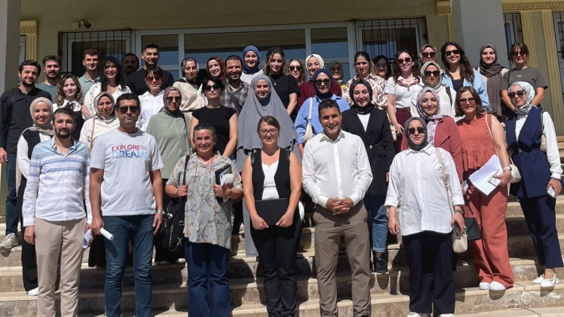 “BİRLİKTE DAHA İLERİ PROJESİ” KAPSAMINDA DÜZENLEDİĞİMİZ ATÖLYE ÇALIŞMASI